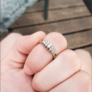 Size 7 14kg white gold engagement ring